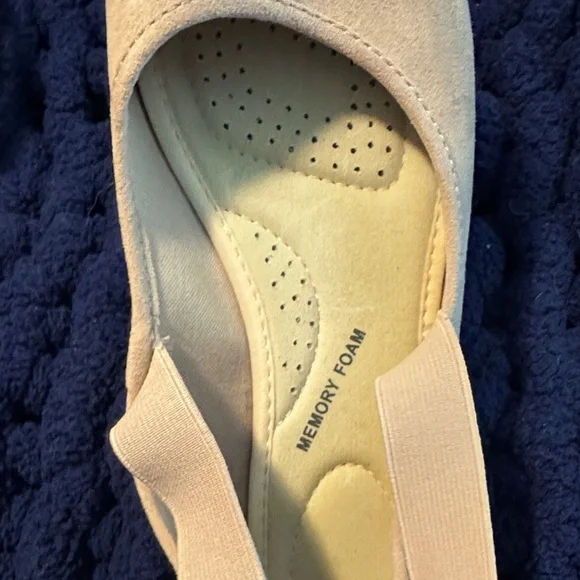 Chic Pale Pink Ballet Flats - Picture 6 of 7